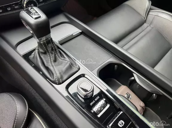 Volvo S60 R-Design 2020 - Xe sedan cao cấp nhập khẩu nguyên chiếc