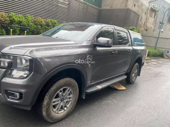 Ford Ranger XLS 2.2L 4x2 MT 2022 - Xe đẹp, đủ hồ sơ sang tên ngay