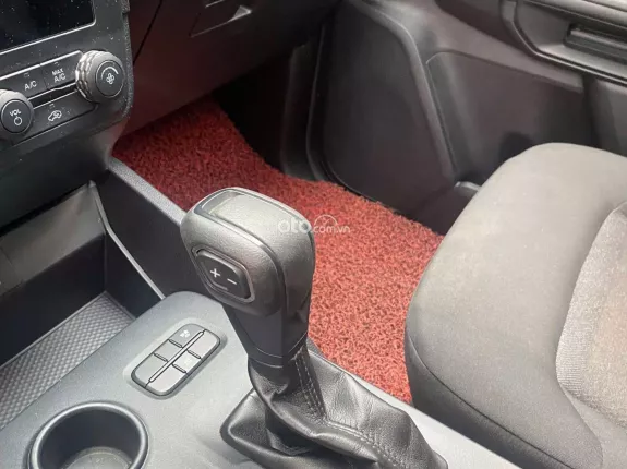Ford Ranger XLS 2.2L 4x2 MT 2022 - Xe đẹp, đủ hồ sơ sang tên ngay