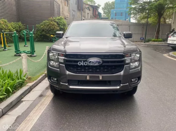 Ford Ranger XLS 2.2L 4x2 MT 2022 - Xe đẹp, đủ hồ sơ sang tên ngay