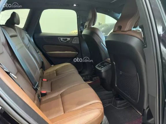 Volvo XC60 B6 AWD Inscription 2022 - Volvo XC60 B6 AWD Inscription Model 2022 - Đen