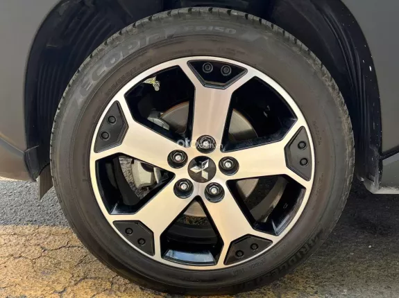 Mitsubishi Xpander Cross 1.5 AT 2021 - Xe gia đình đẹp, ODO chuẩn 41.000km
