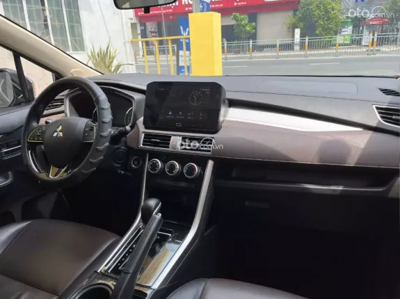 Mitsubishi Xpander Cross 1.5 AT 2021 - Xe gia đình đẹp, ODO chuẩn 41.000km