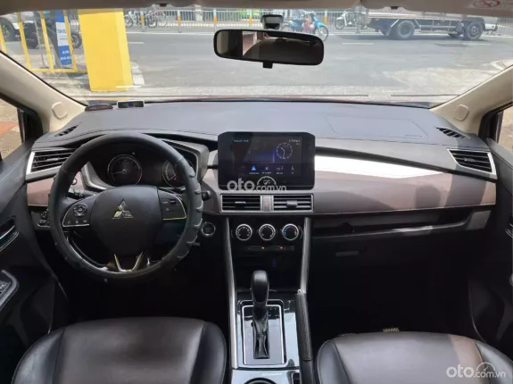 Mitsubishi Xpander Cross 1.5 AT 2021 - Xe gia đình đẹp, ODO chuẩn 41.000km
