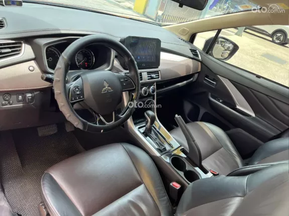 Mitsubishi Xpander Cross 1.5 AT 2021 - Xe gia đình đẹp, ODO chuẩn 41.000km