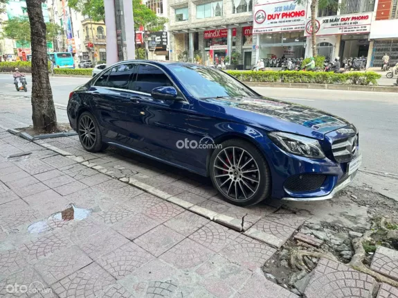 Mercedes-Benz GLC 300 2018 - Xe đẹp tên tư nhân chính chủ