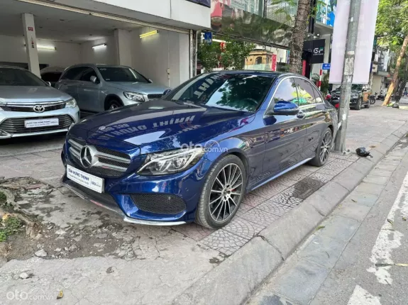 Mercedes-Benz GLC 300 2018 - Xe đẹp tên tư nhân chính chủ