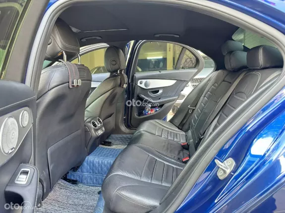 Mercedes-Benz GLC 300 2018 - Xe đẹp tên tư nhân chính chủ