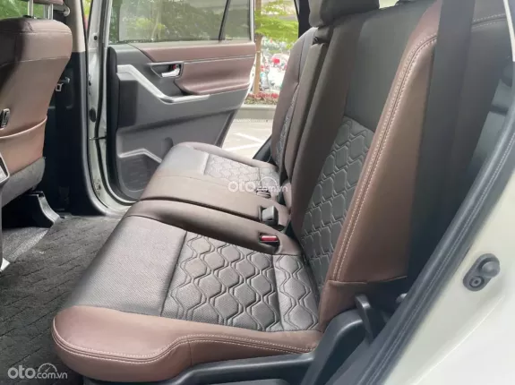Toyota Innova Cross Xăng 2024 - Odo 3.8v km mới 98%