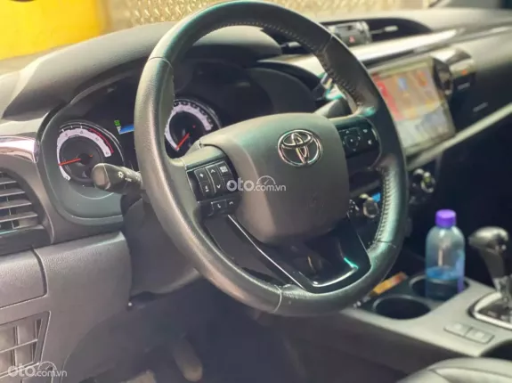 Toyota Hilux 2.8G 4×4 AT 2020 - Toyota Hilux 2.8G 4x4 AT 2020