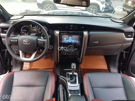 Toyota Fortuner 2.4 AT 4x2 Legender 2024 - Toyota Fortuner 2.4 AT 4x2 Legender 2024 - mua bán o tô cũ uy tín tại Hà Nội