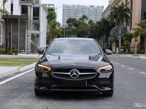 Mercedes-Benz C200 Avantgarde Plus 2023 - Xe siêu lướt, liên hệ em xem xe