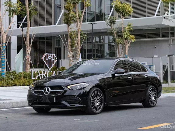 Mercedes-Benz C200 Avantgarde Plus 2023 - Xe siêu lướt, liên hệ em xem xe
