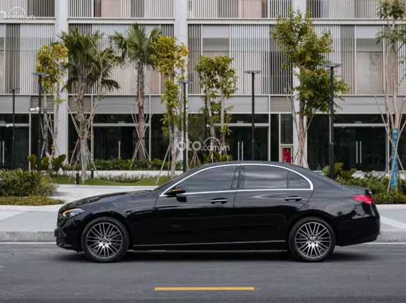 Mercedes-Benz C200 Avantgarde Plus 2023 - Xe siêu lướt, liên hệ em xem xe