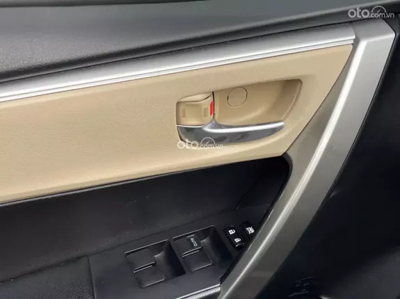 Toyota Corolla Altis 1.8 G 2017 - Odo chuẩn 5 vạn km quá mới