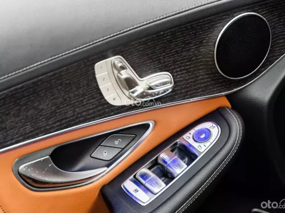 Mercedes-Benz GLC 300 4Matic Coupe 2022 - Xe đẹp tuyệt đối, cam kết chất lượng