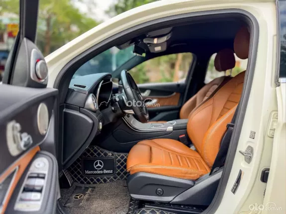 Mercedes-Benz GLC 300 4Matic Coupe 2021 - Cam kết chất lượng, bank hỗ trợ max