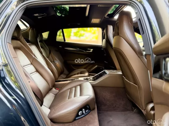 Porsche Panamera 4 Executive 2021 - Xe cực đẹp, bank hỗ trợ max