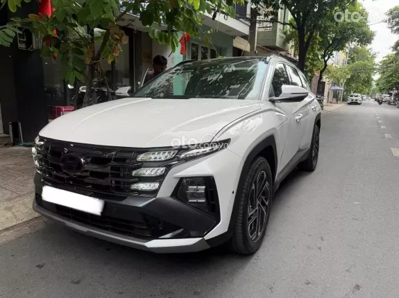 Hyundai Tucson 1.6 Turbo HTRAC 2025 - Xe như mới, hỗ trợ bank cao