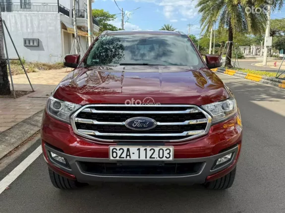 Ford Everest Trend 2.0 AT 4x2 2018 - Số tự động, ghế chỉnh điện, xe zin và công nghệ đủ dùng
