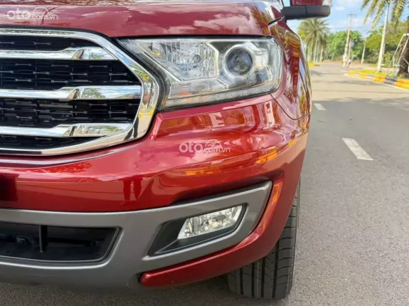 Ford Everest Trend 2.0 AT 4x2 2018 - Số tự động, ghế chỉnh điện, xe zin và công nghệ đủ dùng