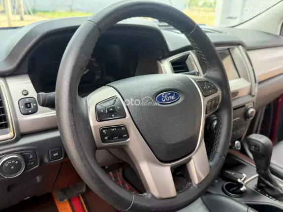 Ford Everest Trend 2.0 AT 4x2 2018 - Số tự động, ghế chỉnh điện, xe zin và công nghệ đủ dùng