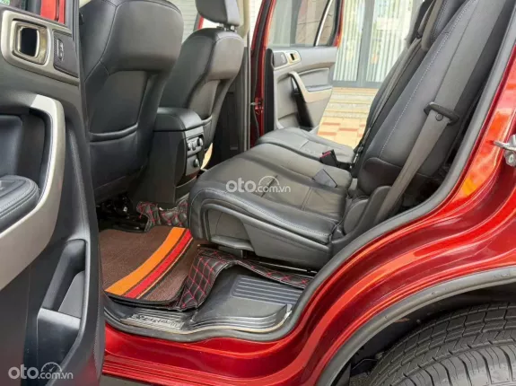 Ford Everest Trend 2.0 AT 4x2 2018 - Số tự động, ghế chỉnh điện, xe zin và công nghệ đủ dùng