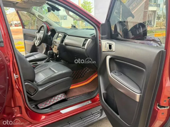 Ford Everest Trend 2.0 AT 4x2 2018 - Số tự động, ghế chỉnh điện, xe zin và công nghệ đủ dùng