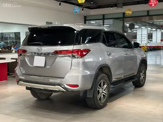 Toyota Fortuner 2.7 V 4X2 AT 2016 - Xe chủ giữ gìn, model 2017