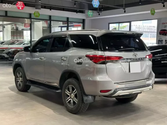 Toyota Fortuner 2.7 V 4X2 AT 2016 - Xe chủ giữ gìn, model 2017