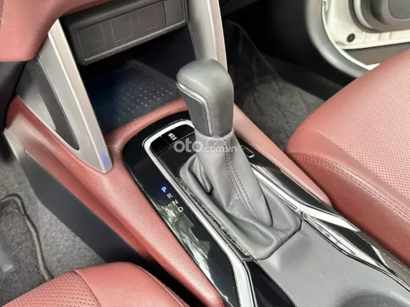 Toyota Corolla Cross 1.8 V  2022 - Xe biển Hà Nội, giá tốt sang tên ngay