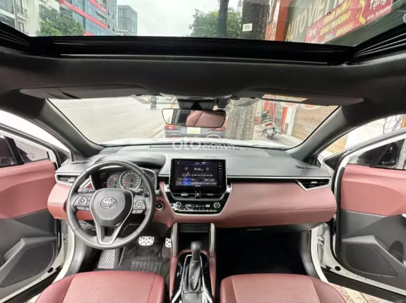 Toyota Corolla Cross 1.8 V  2022 - Xe biển Hà Nội, giá tốt sang tên ngay