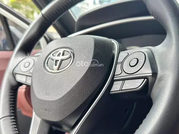 Toyota Corolla Cross 1.8 V  2022 - Xe biển Hà Nội, giá tốt sang tên ngay