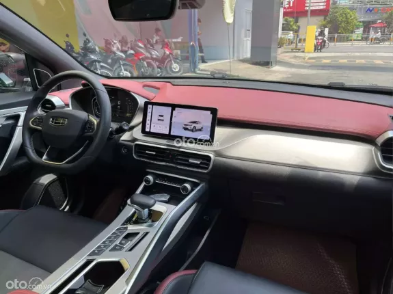 Geely Coolray 2025 - Giá rẻ, cần bán gấp
