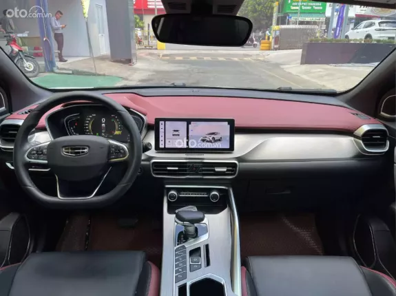 Geely Coolray 2025 - Giá rẻ, cần bán gấp