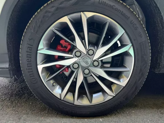 Geely Coolray 2025 - Giá rẻ, cần bán gấp