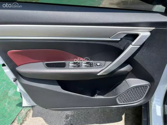 Geely Coolray 2025 - Giá rẻ, cần bán gấp