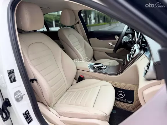 Mercedes-Benz C200 Exclusive 2021 - C200 Exclusive 2021