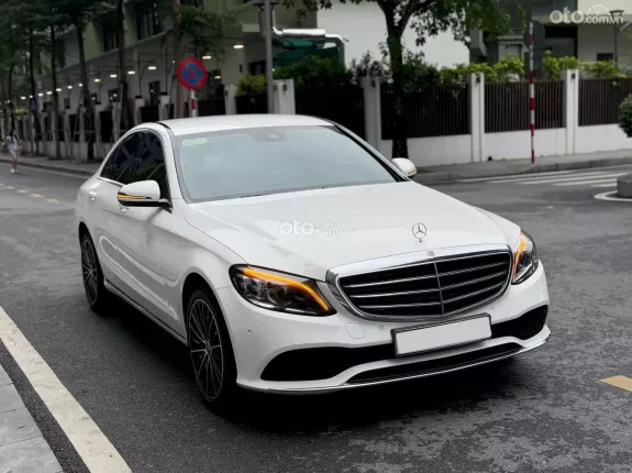 Mercedes-Benz C200 Exclusive 2021 - C200 Exclusive 2021