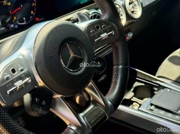 Mercedes-Benz GLB 35 AMG 2022 - Mercedes GLB35 AMG 2022 lướt nhẹ cực đẹp