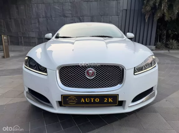 Jaguar XF 2.0L I4 Tubrocharged Premium 2014 - Premium Luxury chất xe như mới 99% chạy cực sướng