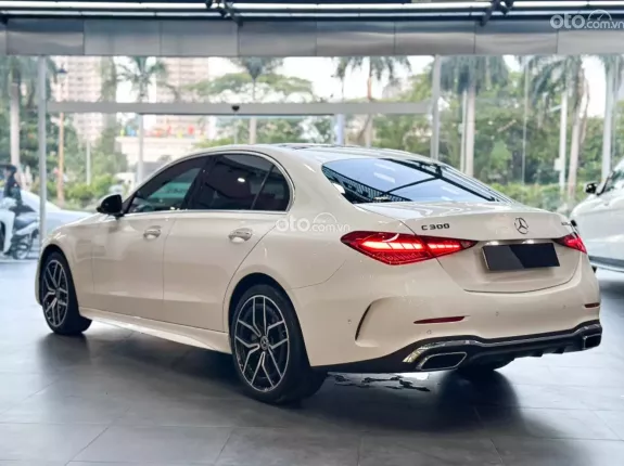 Mercedes-Benz C300 AMG First Edition 2022 - Nhập khẩu nguyên chiếc