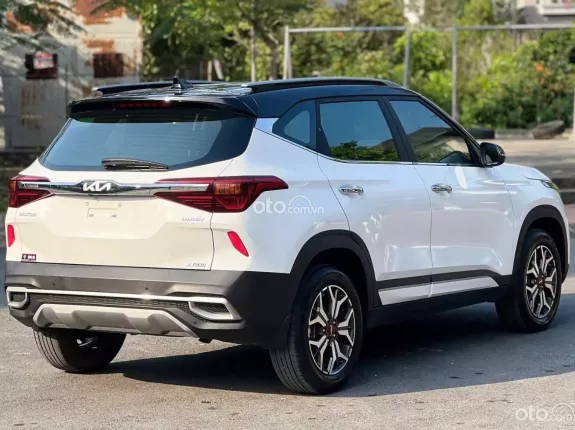 Kia Seltos 1.6 Luxury 2022 - Xe như mới, chất lượng đảm bảo