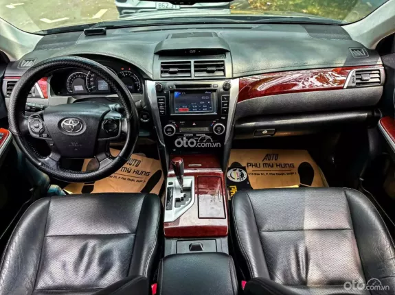 Toyota Camry 2.5Q 2014 - Xe sang trọng màu Vàng Đồng giá tốt