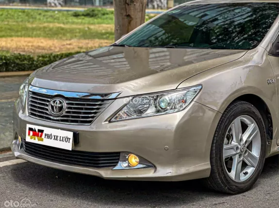 Toyota Camry 2.5Q 2014 - Xe sang trọng màu Vàng Đồng giá tốt