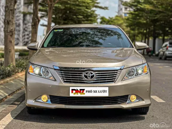 Toyota Camry 2.5Q 2014 - Xe sang trọng màu Vàng Đồng giá tốt