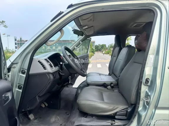Toyota Hiace 2011 - Bán Hiace tải van 6 chỗ sản xuất năm 2011 máy Dầu, tải 820kg