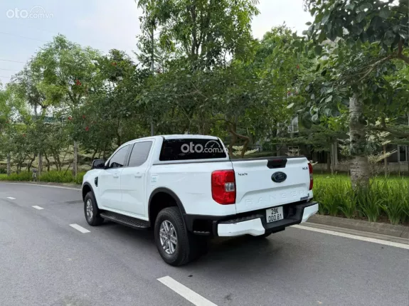Ford Ranger XLS 2.0L 4x4 AT 2023 - Xe bán tải mạnh mẽ, tiết kiệm nhiên liệu