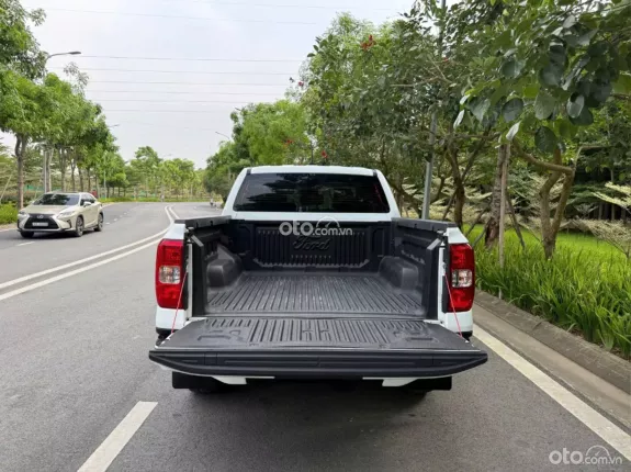 Ford Ranger XLS 2.0L 4x4 AT 2023 - Xe bán tải mạnh mẽ, tiết kiệm nhiên liệu