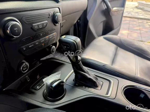 Ford Everest Sport 2.0 AT 4x2 2021 - Bản thể thao nhiều tiện nghi và giá siêu hợp lí